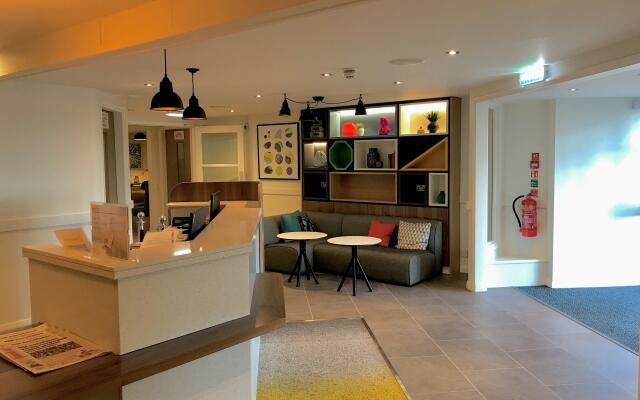 Holiday Inn A55 Chester West by IHG