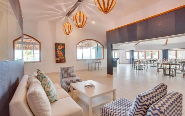 Costa Blu Beach Resort Trademark Collection