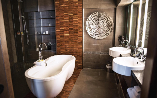 Hotel 71 by Preferred Hotels & Resorts