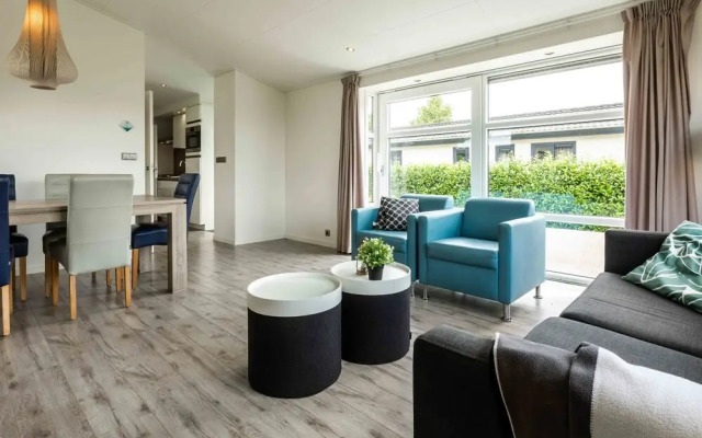 Chalet With Microwave, in Wetland