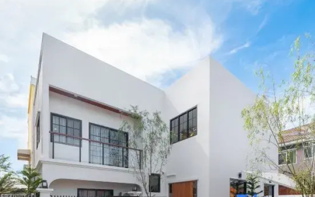 Luxury Private Pool Villa "Psalms 23 Residence @Huaikwang"