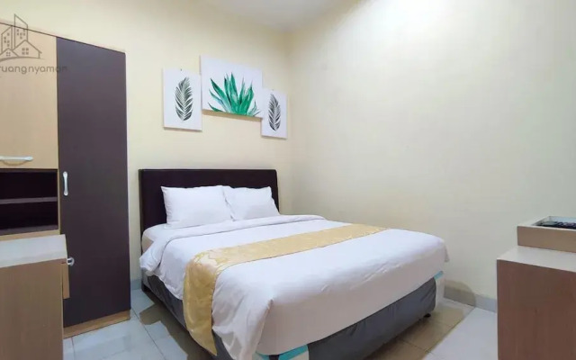 Atmosfer Guest House Sentul by Ruang Nyaman