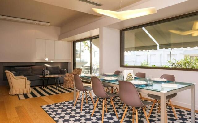 Urban Luxury Homm Apt. In Deinokratous Str.