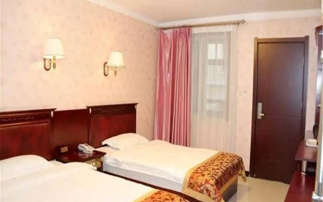 Chengde Changhe Business Guest House