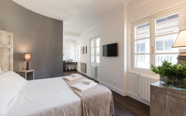 Up on the roof of Florence 2