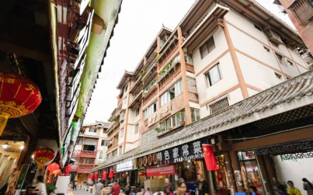 Luding Liunian Chinese Inn