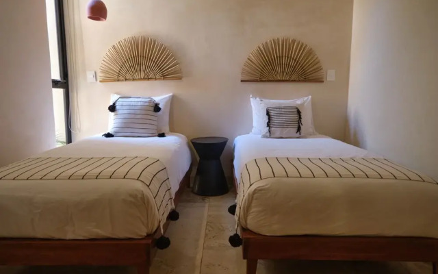 Tuluna Pb A-25 By Lockey