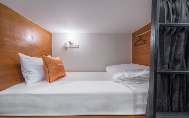 Tiny Taladnoi Hostel