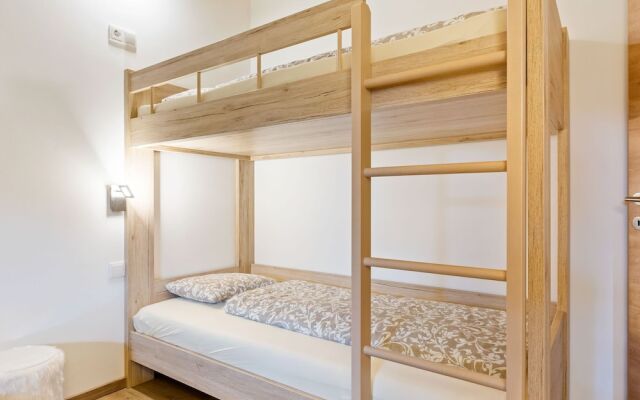 Pleasant Apartment in Mühlbach Near Ski Lift