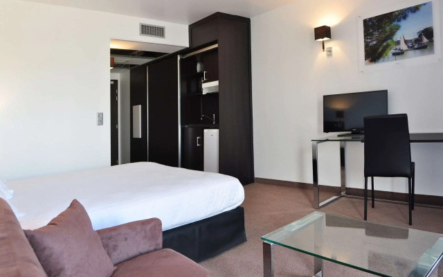 Golden Tulip Pornic Suites