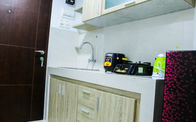 Modern and Comfortable Studio Springwood Apartment
