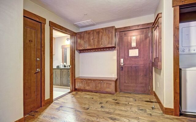 One Ski Hill Place S8309