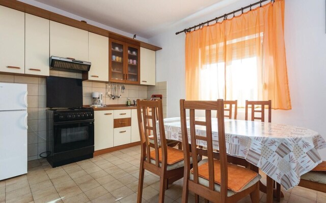 Nice Apartment in Vir With 3 Bedrooms