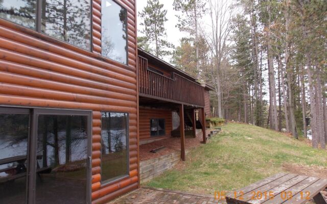 Pickerel Point Executive - 5 Br Home