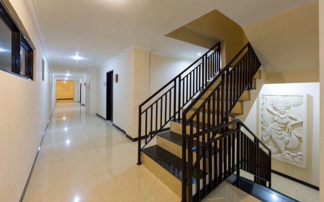 RedDoorz Plus near Mall Bali Galeria 2