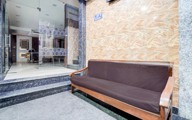 Fabhotel Maharoopa