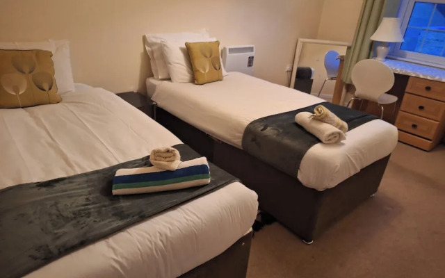 Tranquil Retreat in Ely City Center