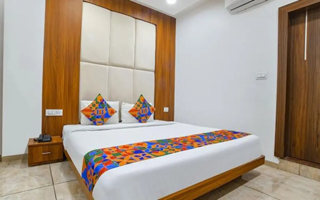 Fabhotel Right Choice