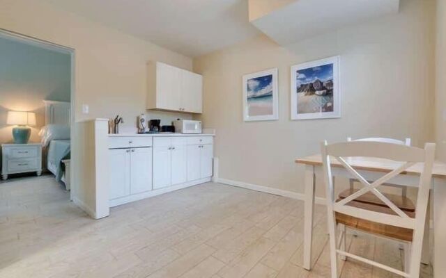 Banana Bay Club Beachside Villas