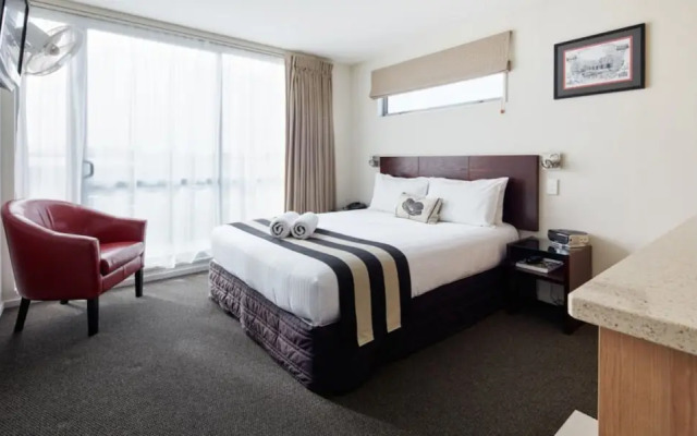 Focus Motel And Executive Suites