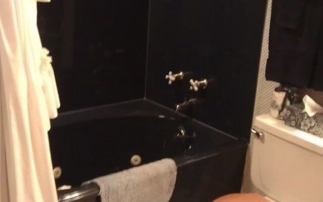 2439 Fairfield "A Bed and Breakfast"