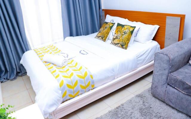 LaMeg Furnished Studio in Coral Bells Apartment