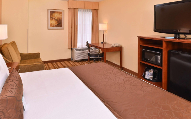 Best Western Plus Richmond Airport Hotel
