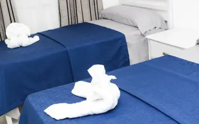 Casa con Piscina y Vigilancia 24H