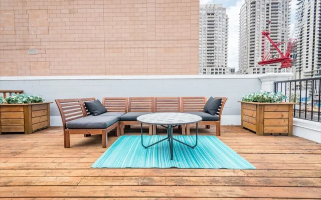 Bright 3BR in Church Yonge Corridor by Sonder