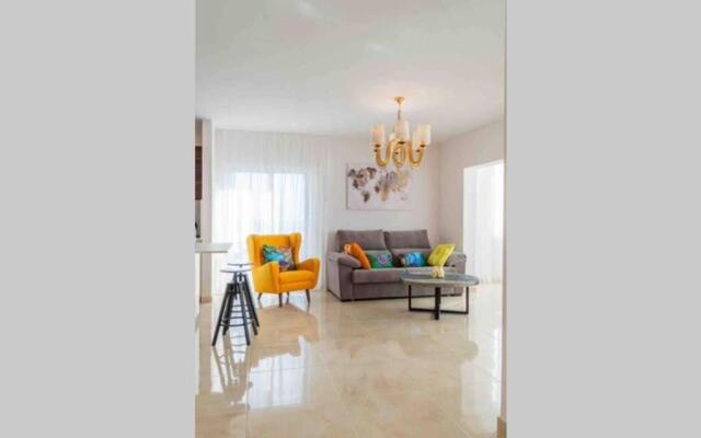 Esmeralda. Luxury. 1 line of the ocean. View! Quality!