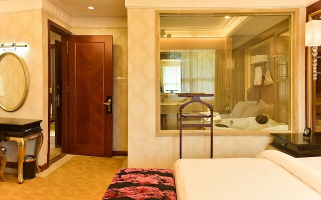 Metropolo Wuyishan Resort