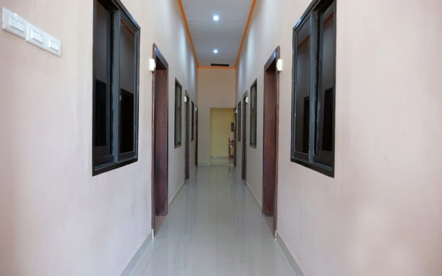 OYO 1149 Hotel Mustika