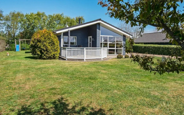6 Person Holiday Home in Tarm