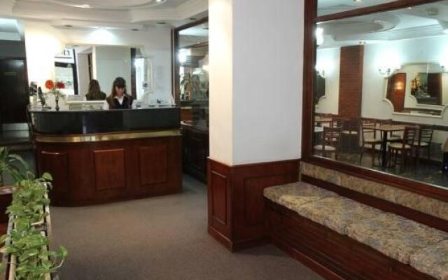 Hotel Rodney