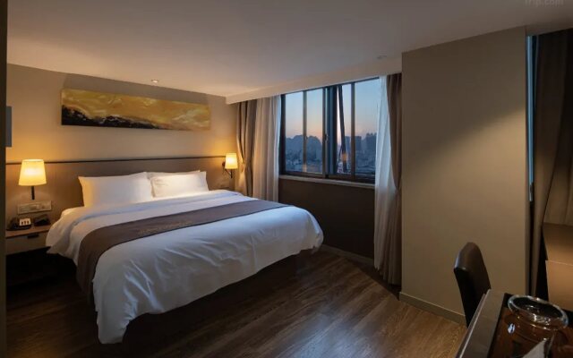 Homeinn Plus Hotel (Guilin Railway Station Xiangbishan Park)