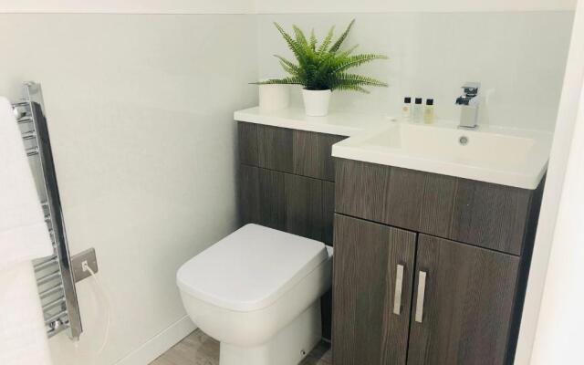 Shield Penthouse Loft - 2 Bedroom Luxe Large Apartment