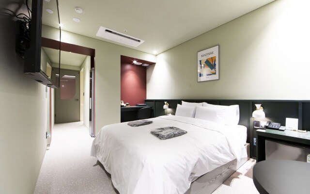 H-Avenue Hotel Soraepogu