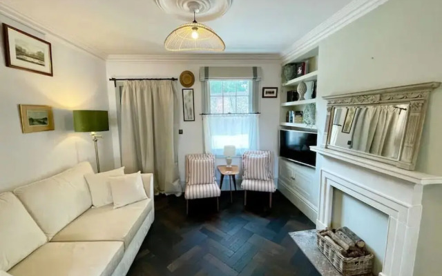 The Emerald - Central Henley 2 Bedroom House