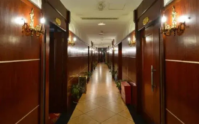 Huajing Hotel