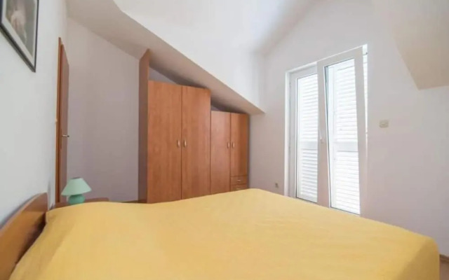 Apartments Batinic - Two Bedroom Apartment With Terrace and Sea View