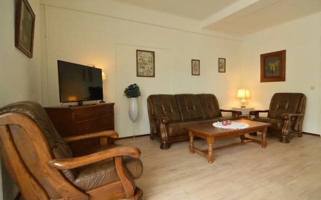 Snug Apartment in Schin op Geul Near Public Pool