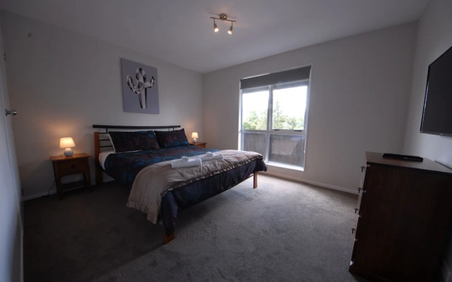 Big spacious house - great views