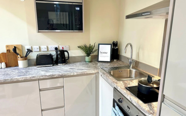 Athenaeum House-leeds Centre-sleeps 3-pets