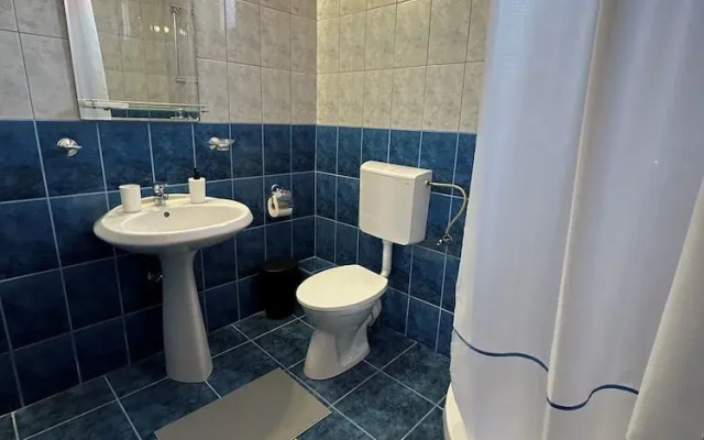 Serenity Apartments and Studios