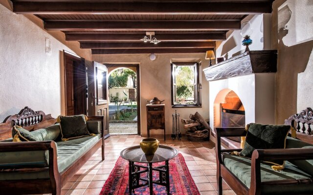 Lemuria Manor, Wine Dark Sea Villas