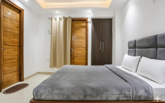 hotel aiims 20 four 7
