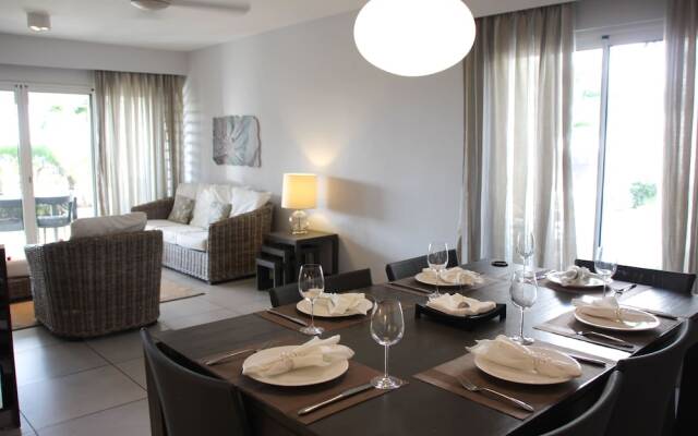 Plage Bleue Beachfront Apartments