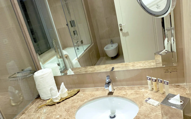 Grand Swiss-Belhotel Waterfront Seef