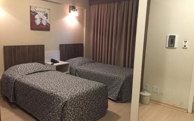 Hotel Klein Vllle Plus