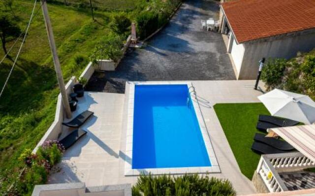 Apartments Lores